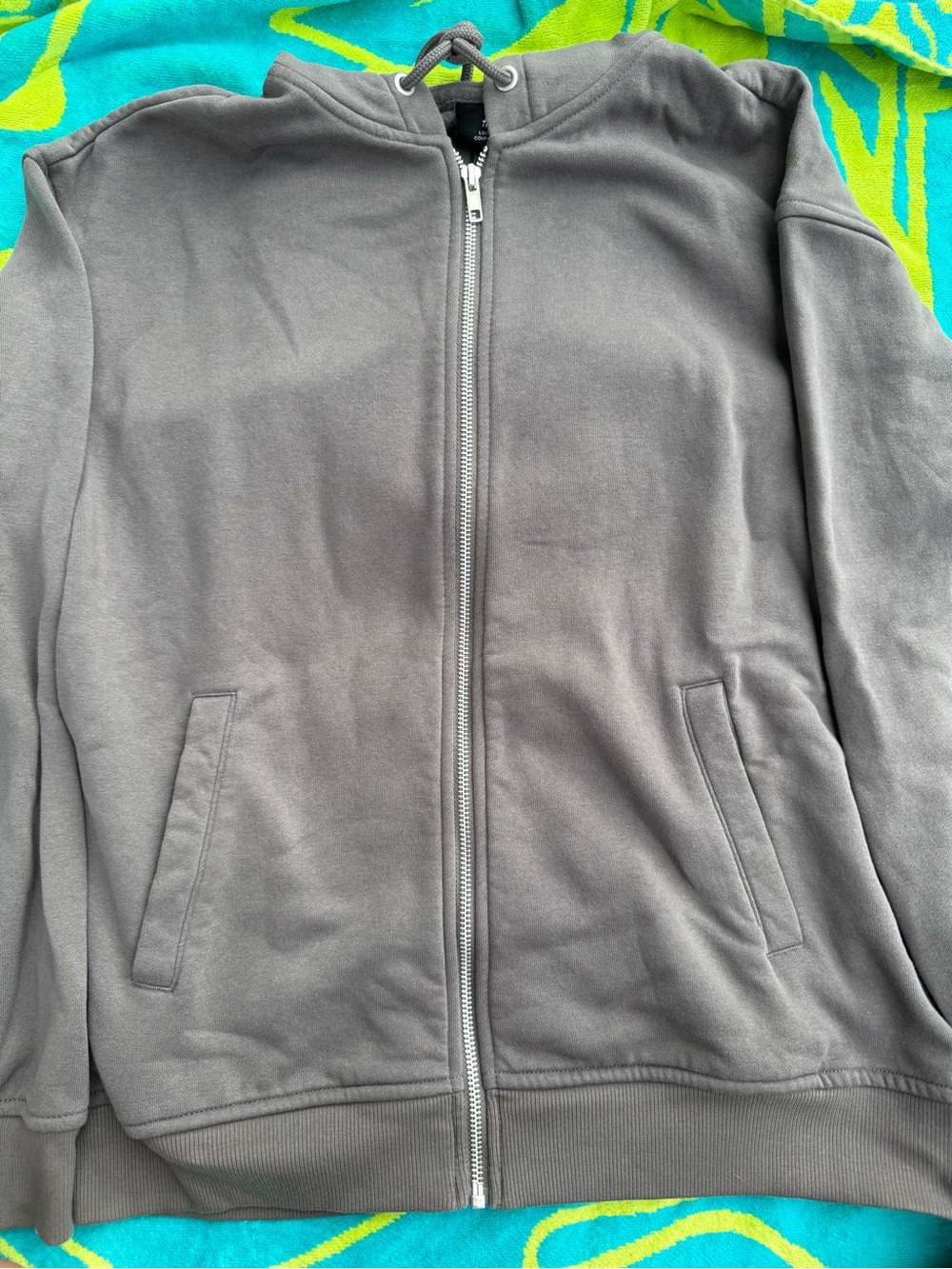 Brown H&M Zip-Up Hoodie - Classic Full-Zip Sweatshirt